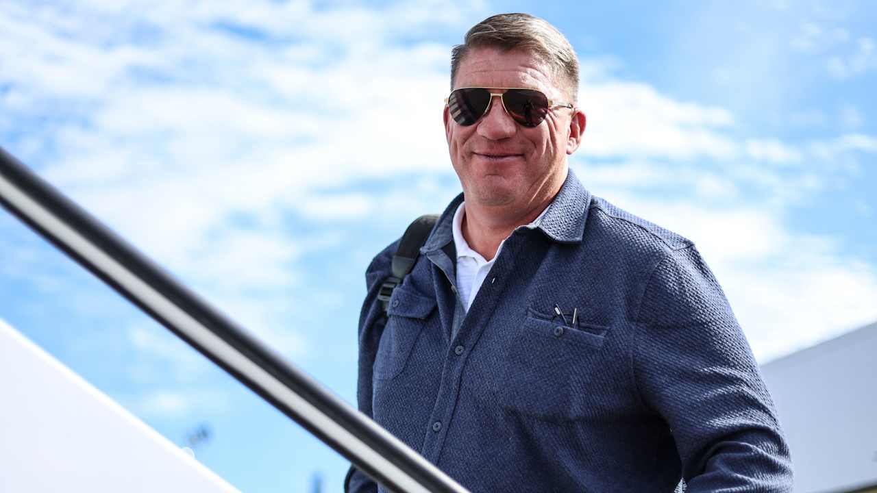 Understanding the NFL Salary Cap: Calculations & Impact